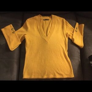 Zara V-Neck knit top